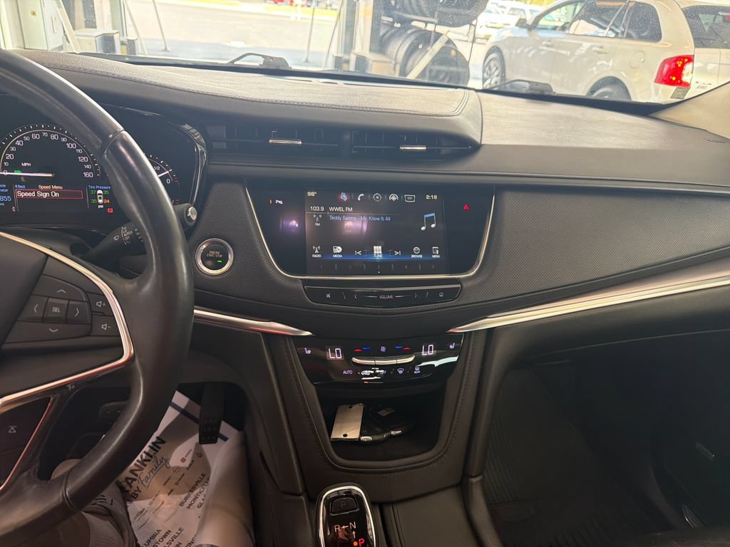 Used 2018 Cadillac XT5 Luxury w/ Driver Awareness Package AWD/4WD image 20