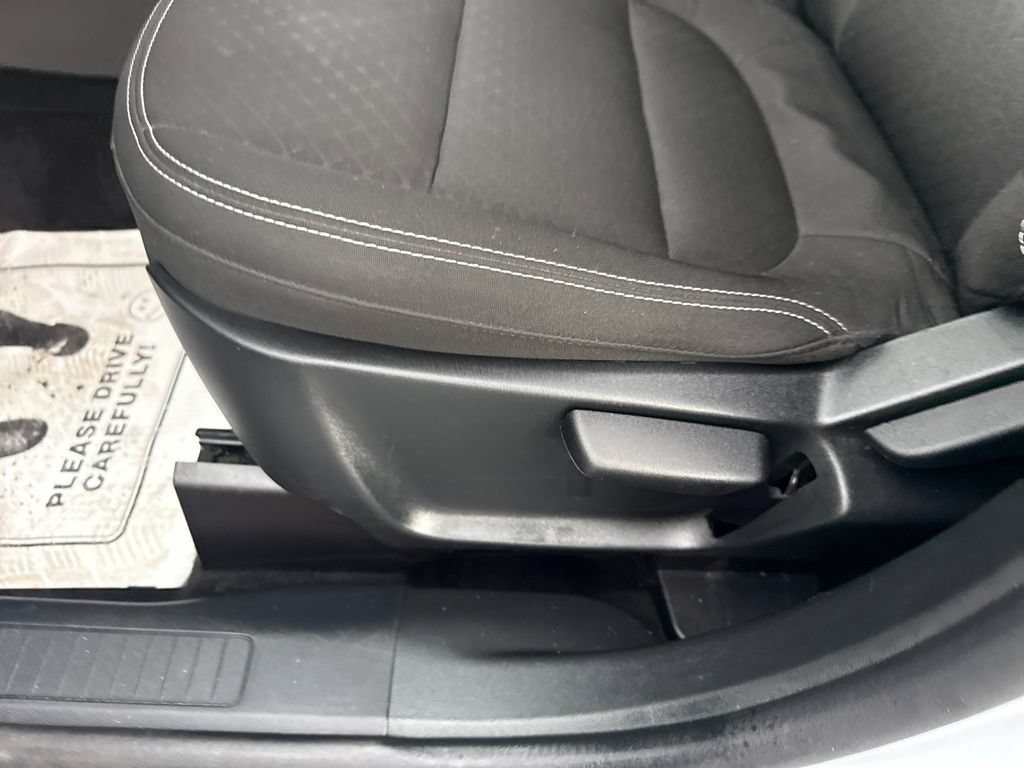 Used 2025 Ford Escape Active AWD/4WD image 28