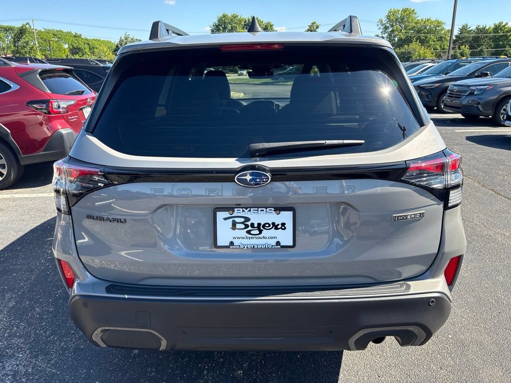 Used 2025 Subaru Forester Limited AWD/4WD image 4