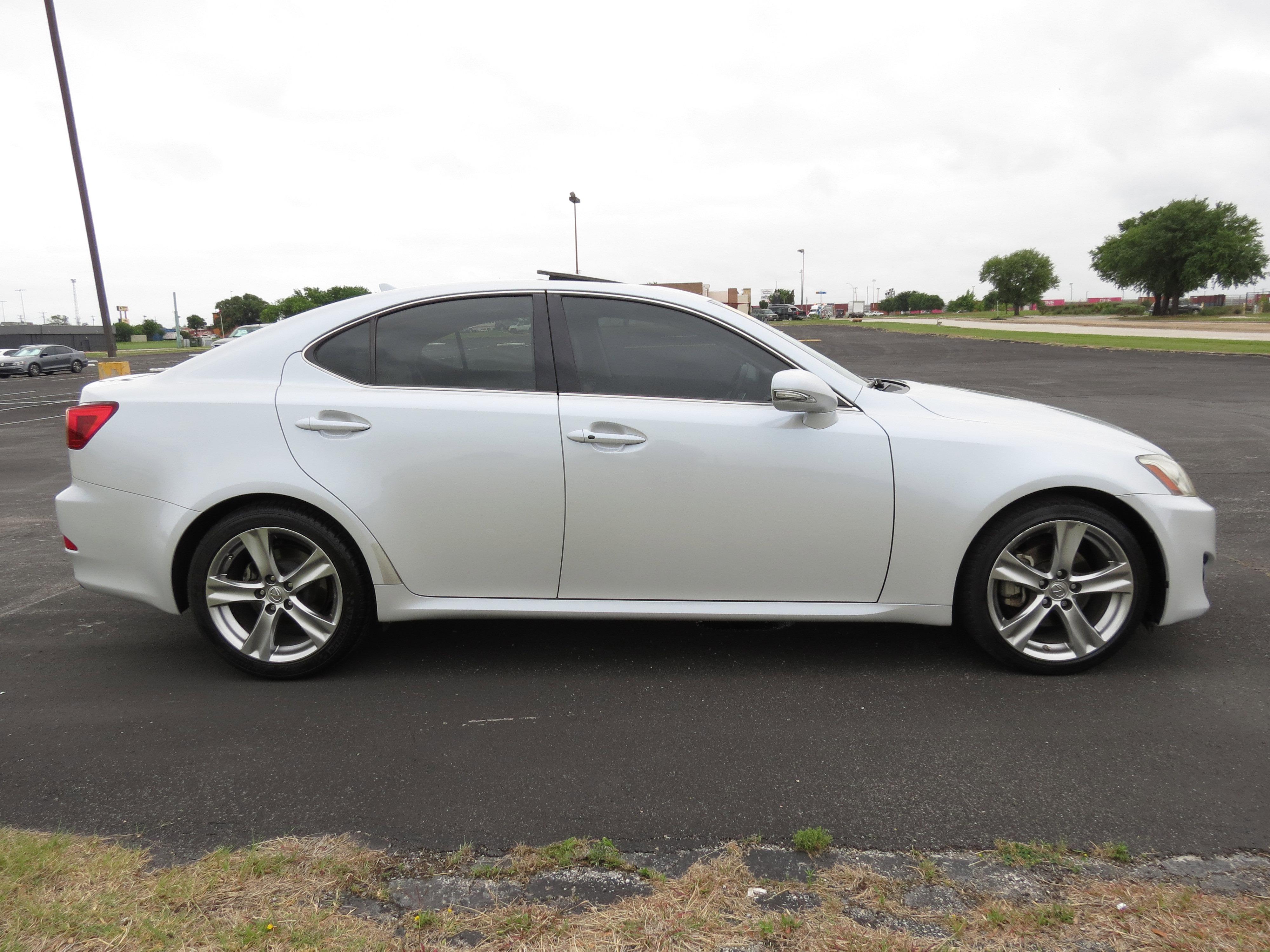 Used 2011 Lexus IS 250 RWD image 4
