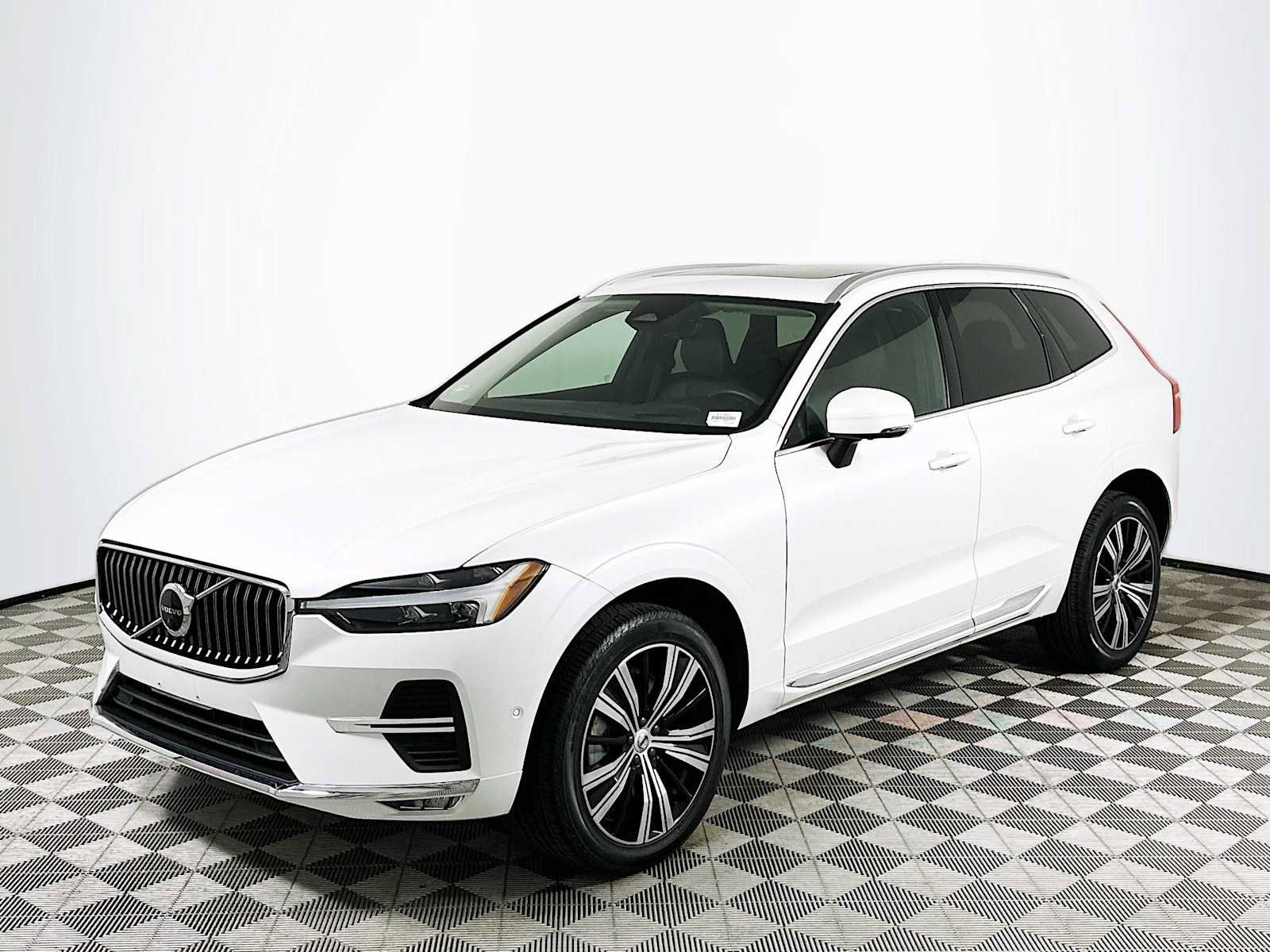 Used 2022 Volvo XC60 B6 Inscription w/ Advanced Package image 3