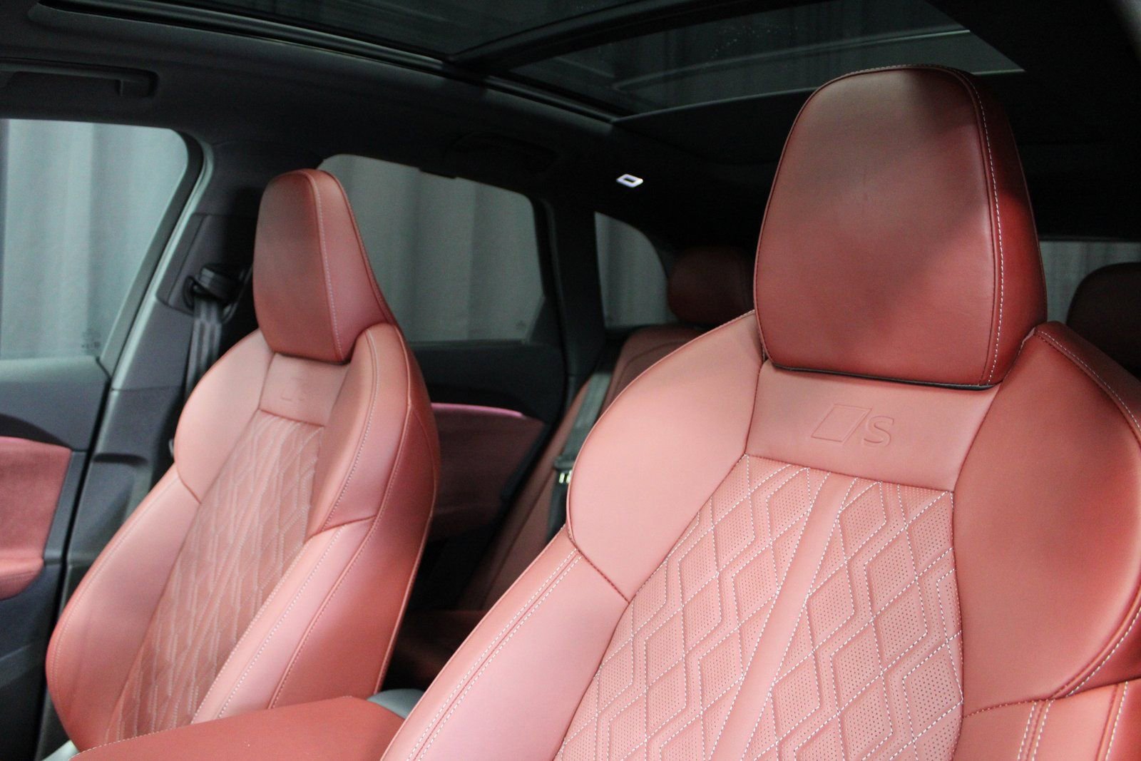 Used 2025 Audi SQ5 Prestige image 4