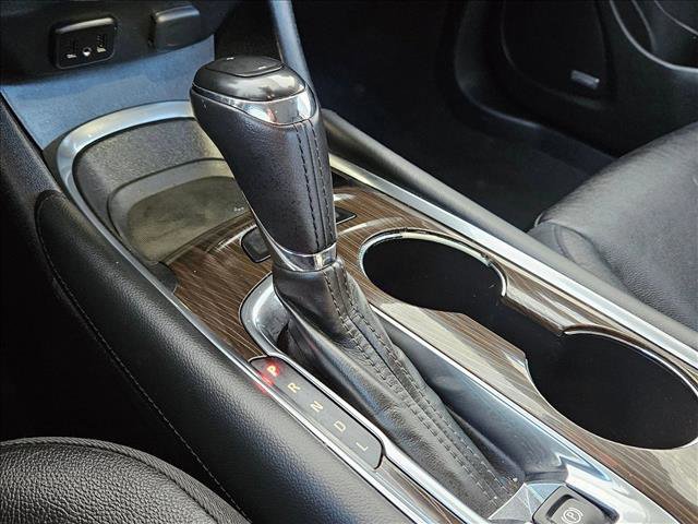 Used 2017 Chevrolet Malibu Premier w/ Premier Sun and Wheel Package image 13