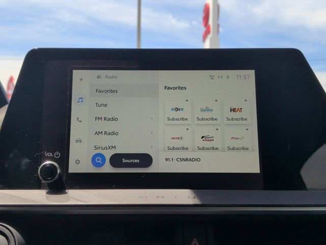 Used 2023 Toyota Prius XLE FWD image 22