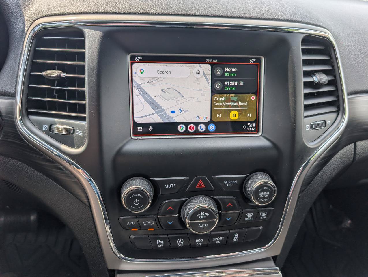 Used 2021 Jeep Grand Cherokee Laredo AWD/4WD image 24