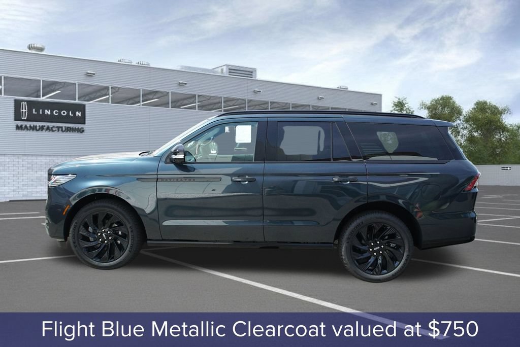 New 2026 Lincoln Navigator Reserve w/ Jet Appearance Package AWD/4WD image 4
