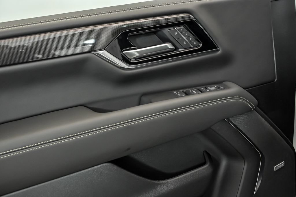 New 2026 GMC Yukon Elevation w/ Elevation Premium Package AWD/4WD image 5