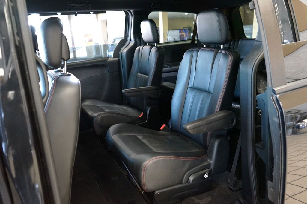 Used 2018 Dodge Grand Caravan GT image 42