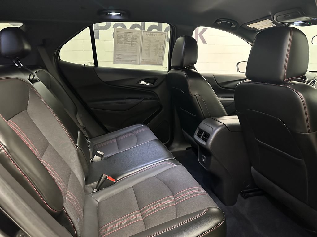 Used 2023 Chevrolet Equinox RS w/ LPO, Floor Liner Package FWD image 9