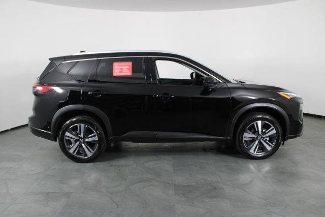 Certified 2026 Nissan Rogue SL FWD image 11