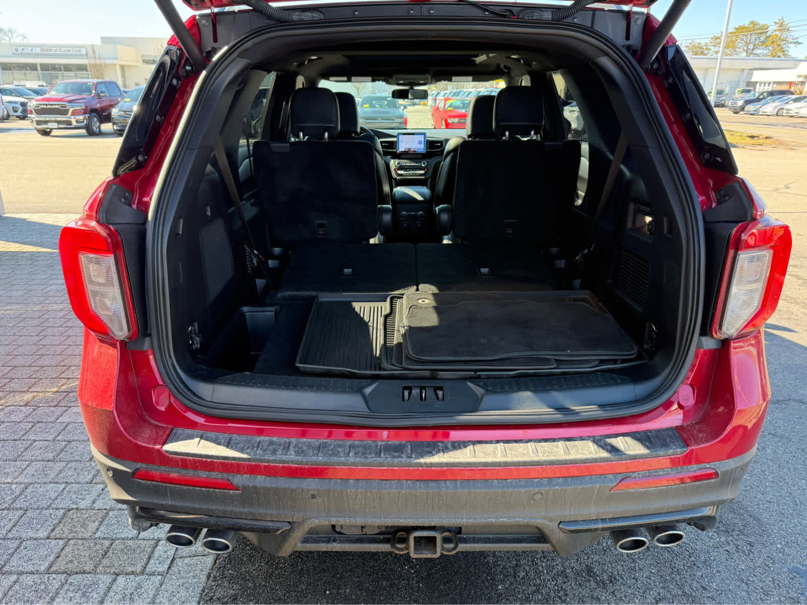 Used 2020 Ford Explorer ST w/ ST Street Pack image 8