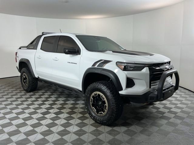 Used 2023 Chevrolet Colorado ZR2 w/ Desert Boss Special Edition AWD/4WD image 3