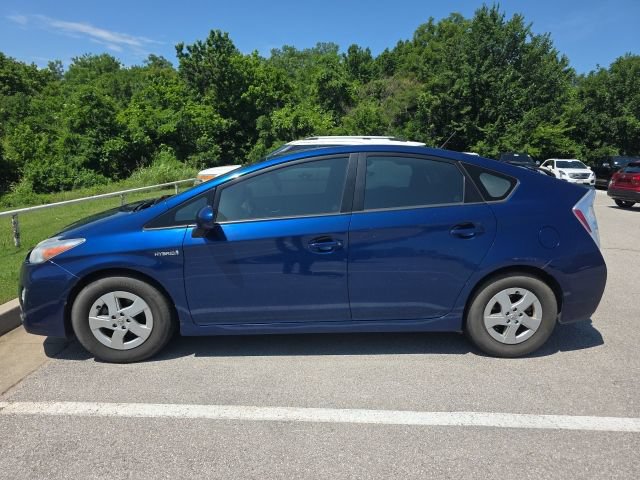 Used 2010 Toyota Prius Two FWD image 2