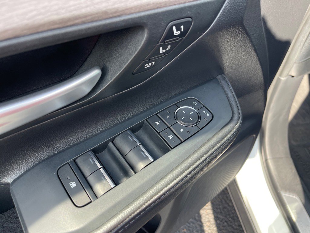 Used 2024 Toyota Grand Highlander Limited image 8