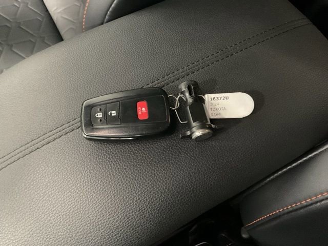Used 2024 Toyota RAV4 Adventure image 21