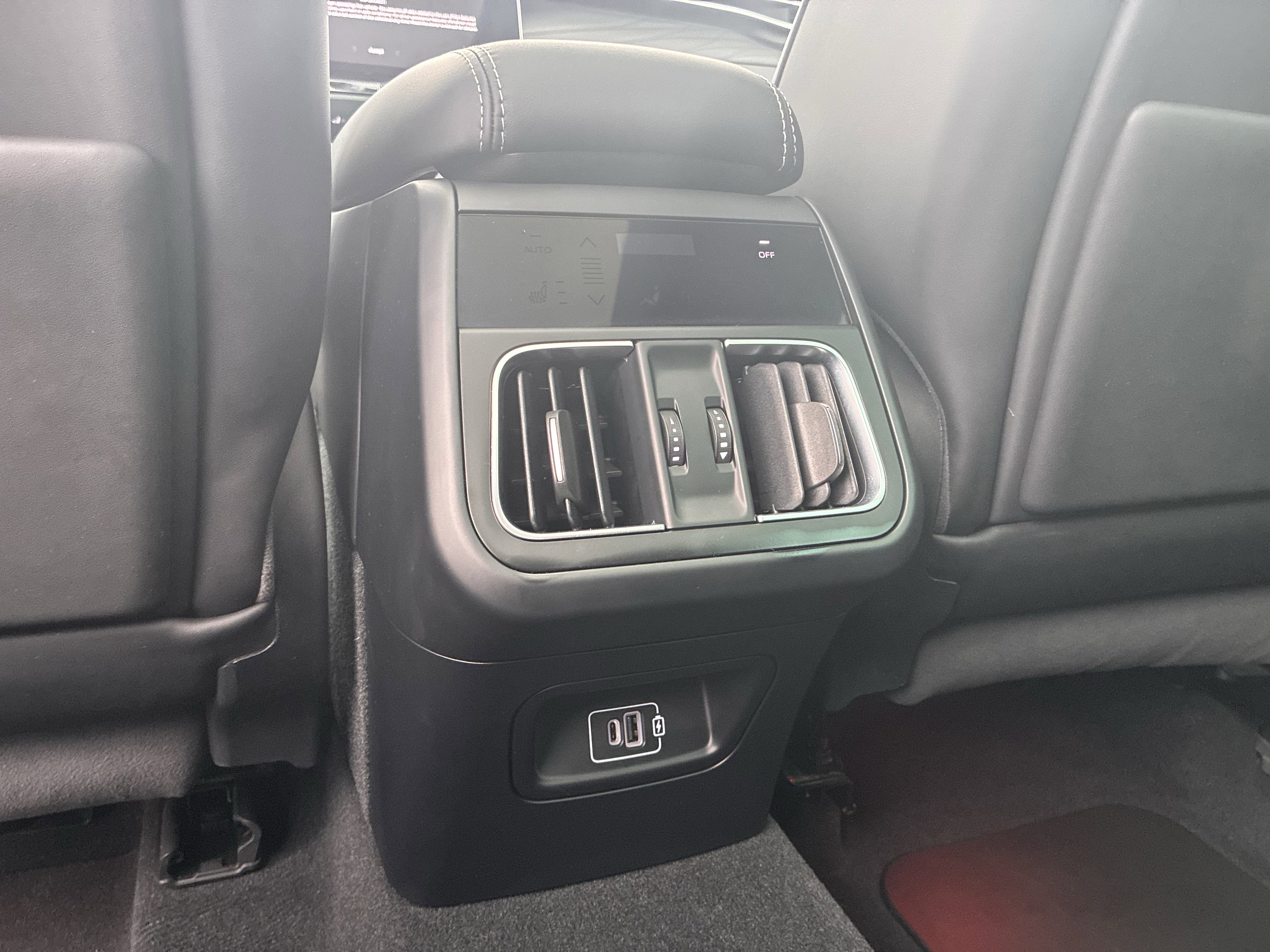 Used 2025 Maserati Grecale Modena image 33