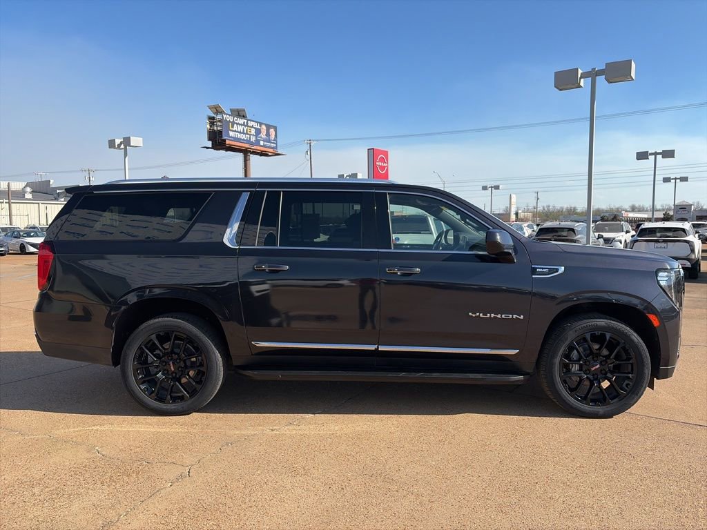 Used 2023 GMC Yukon XL SLT image 5