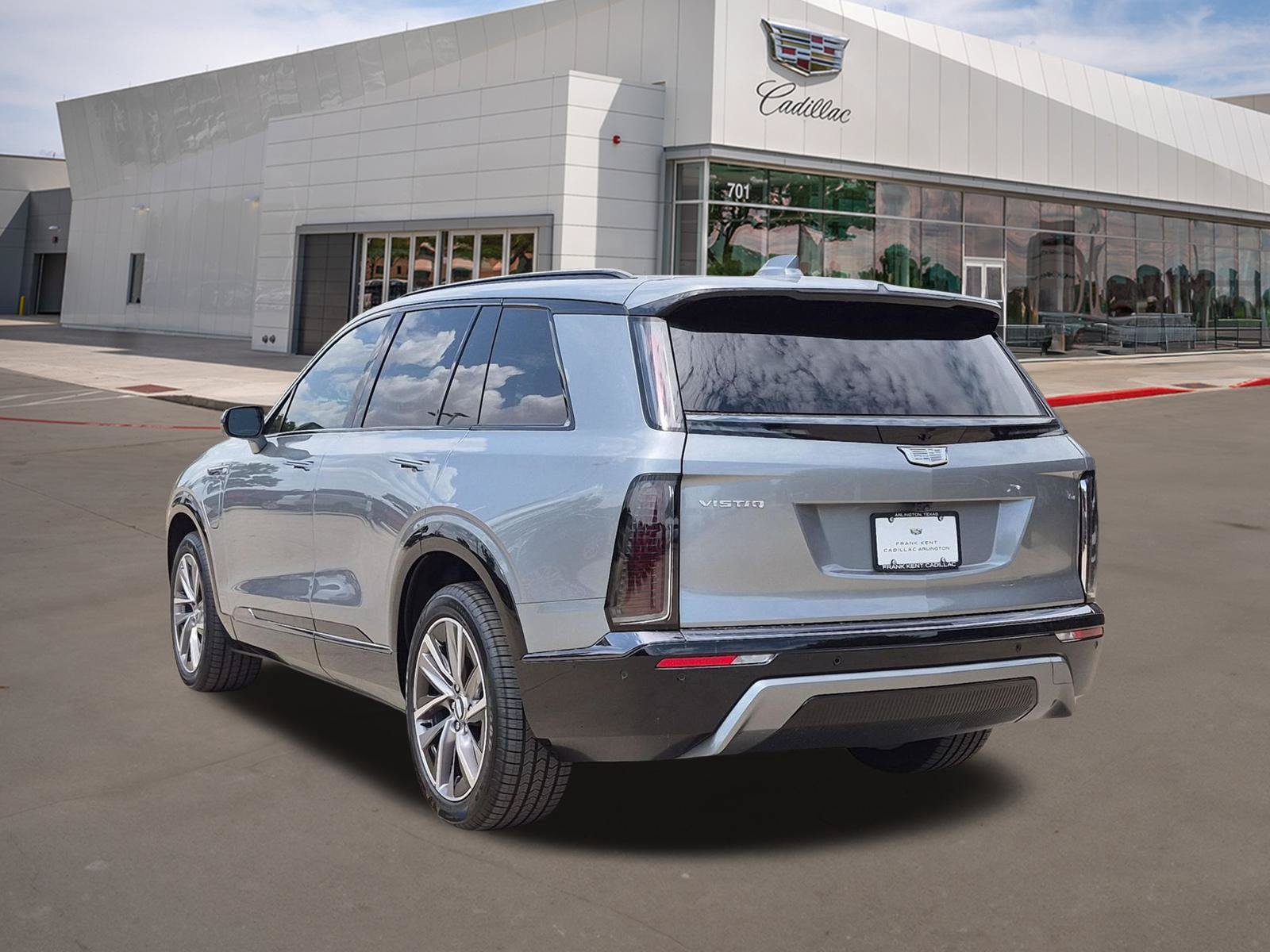 New 2027 Cadillac Vistiq Sport w/ LPO, Floor Liner Package AWD/4WD image 4