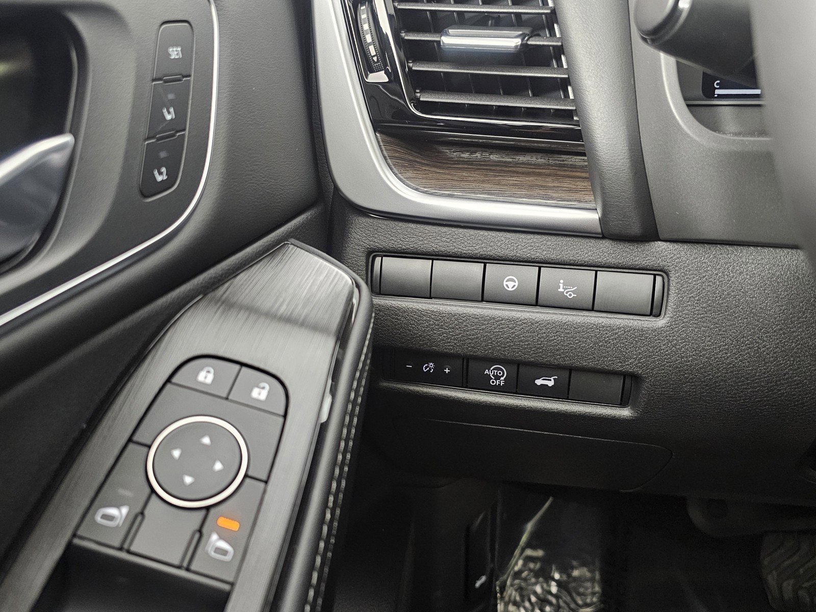 New 2026 Nissan Rogue Platinum image 36