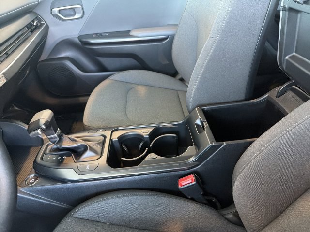 Used 2025 Kia K4 FWD image 22