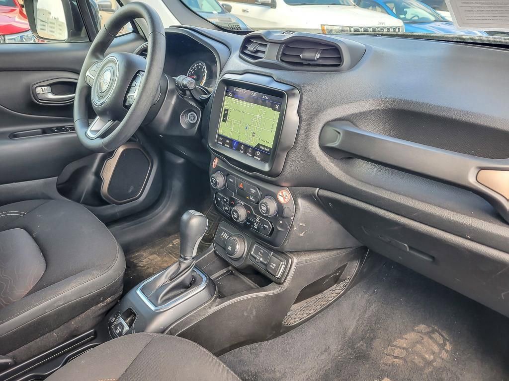 Used 2023 Jeep Renegade Latitude image 24
