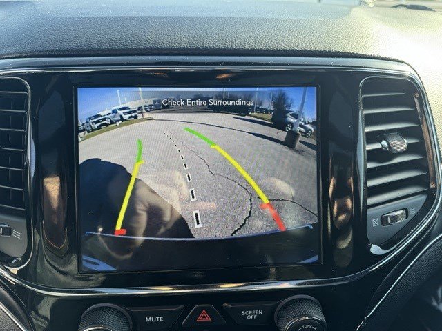 Used 2022 Jeep Grand Cherokee Limited w/ Trailer Tow Group IV image 20