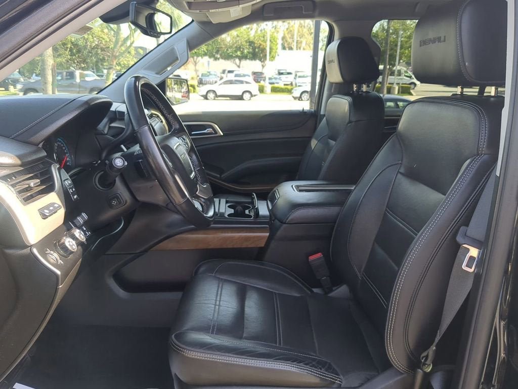 Used 2020 GMC Yukon XL Denali AWD/4WD image 22