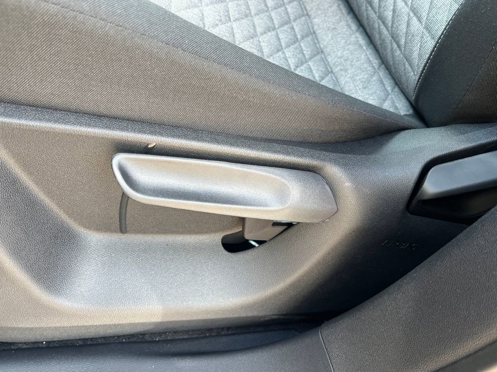 New 2025 Volkswagen Tiguan S image 7