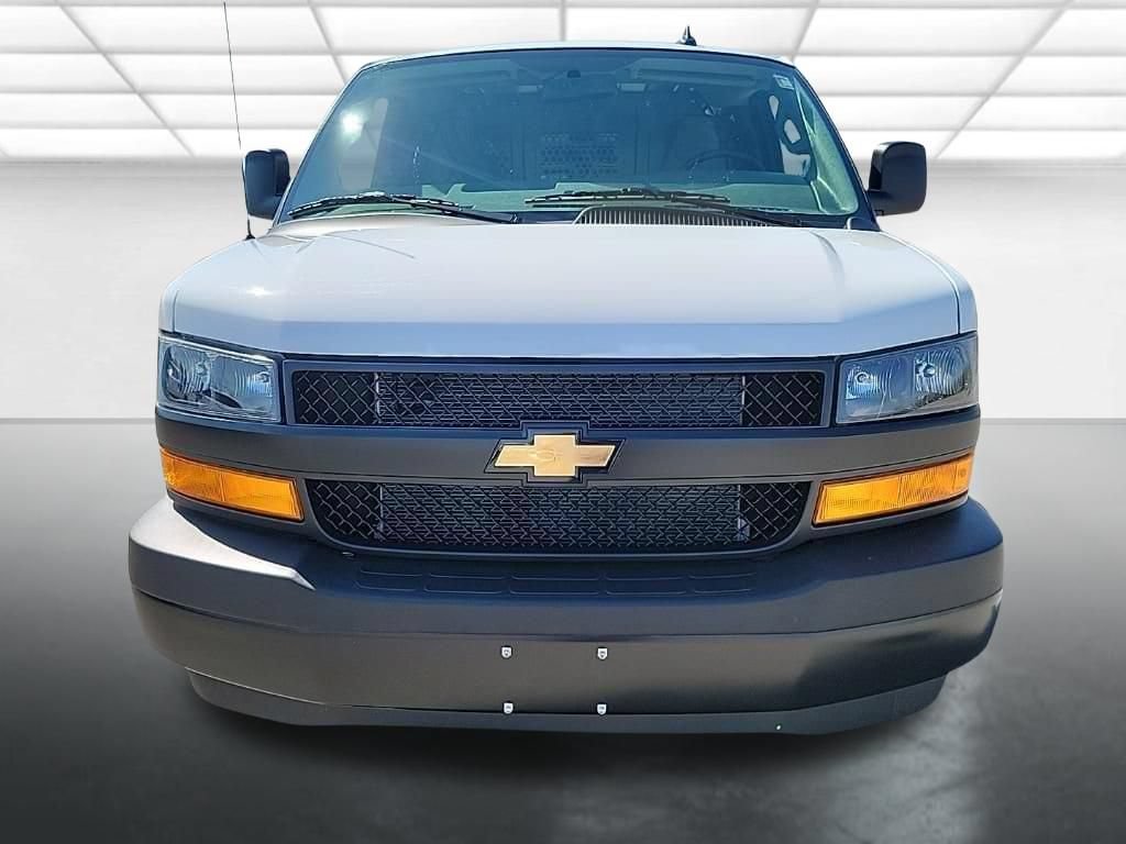 New 2026 Chevrolet Express 2500 w/ Driver Convenience Package RWD image 2