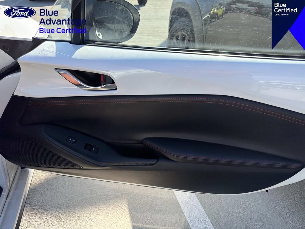 Used 2022 MAZDA MX-5 Miata RF Grand Touring w/ Weather Package RWD image 9