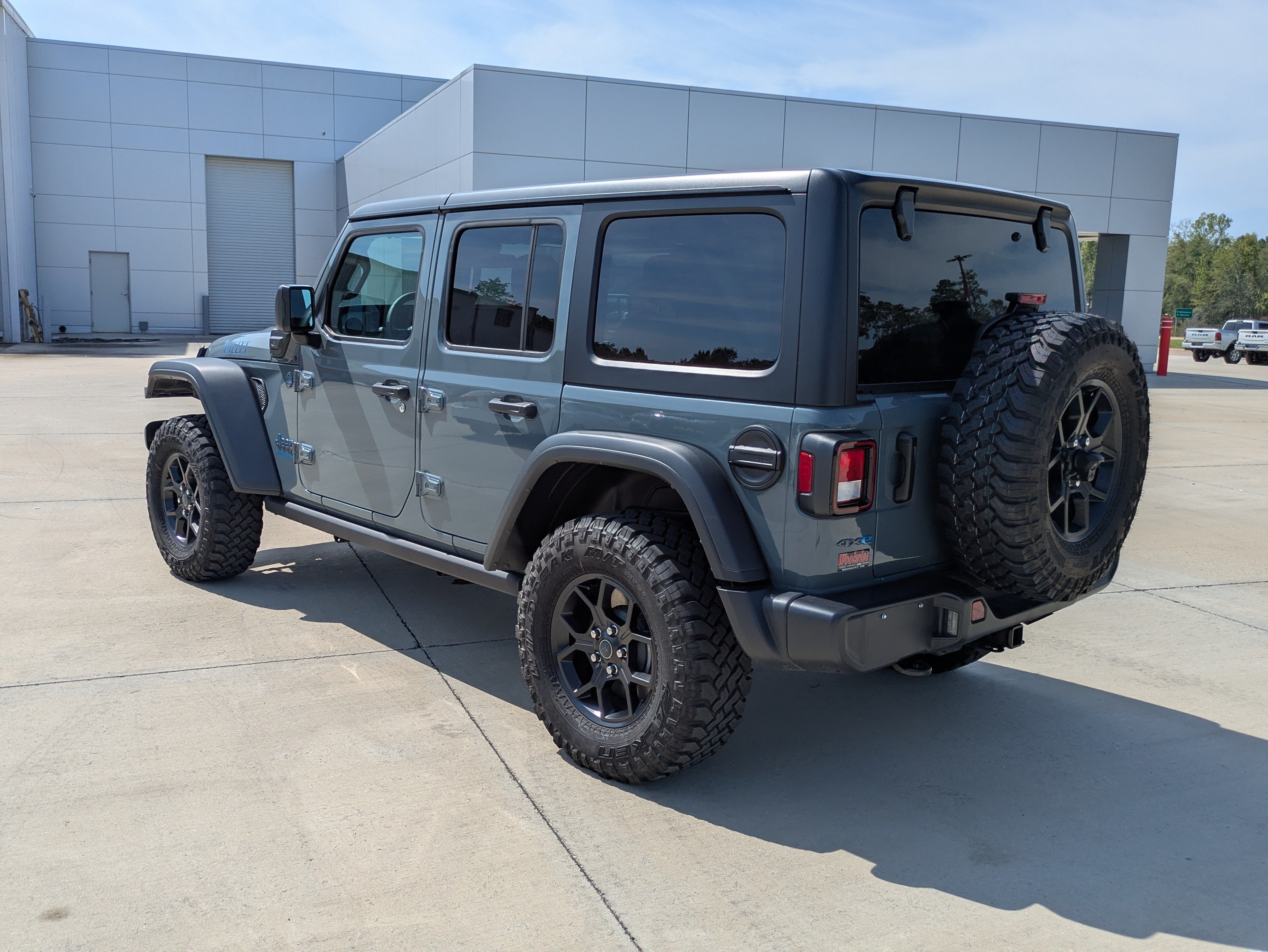Used 2025 Jeep Wrangler Unlimited Sport S 4xe AWD/4WD image 3