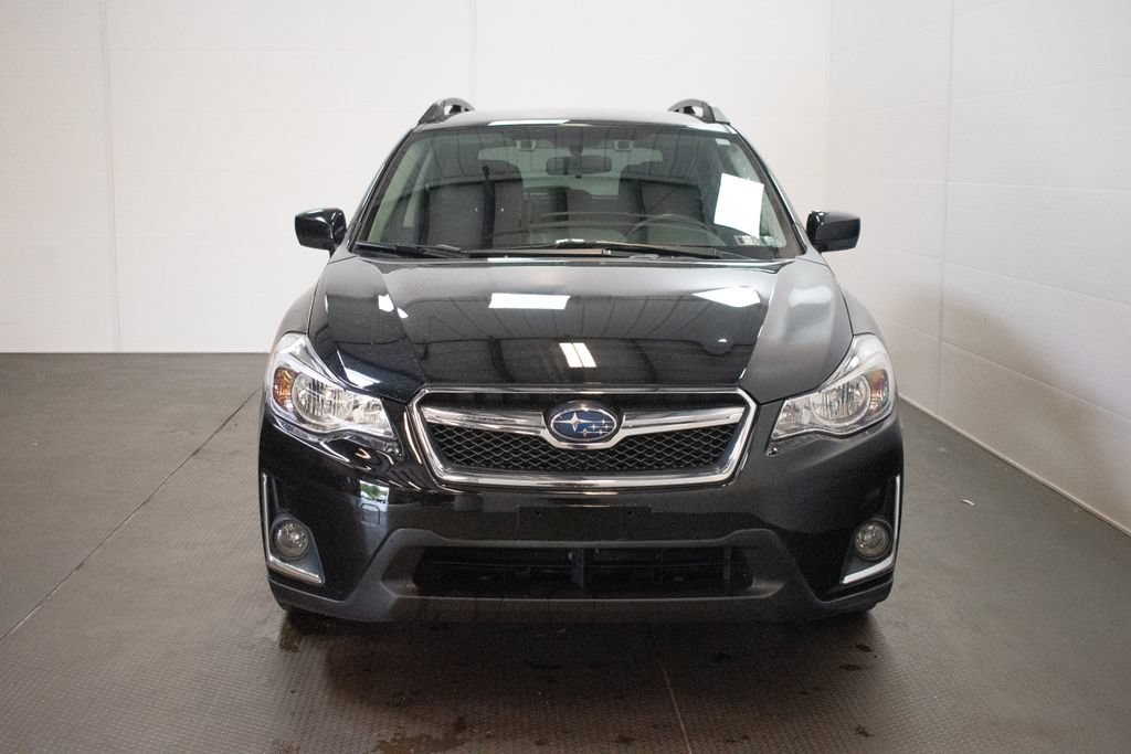 Used 2017 Subaru Crosstrek 2.0i Premium AWD/4WD image 2