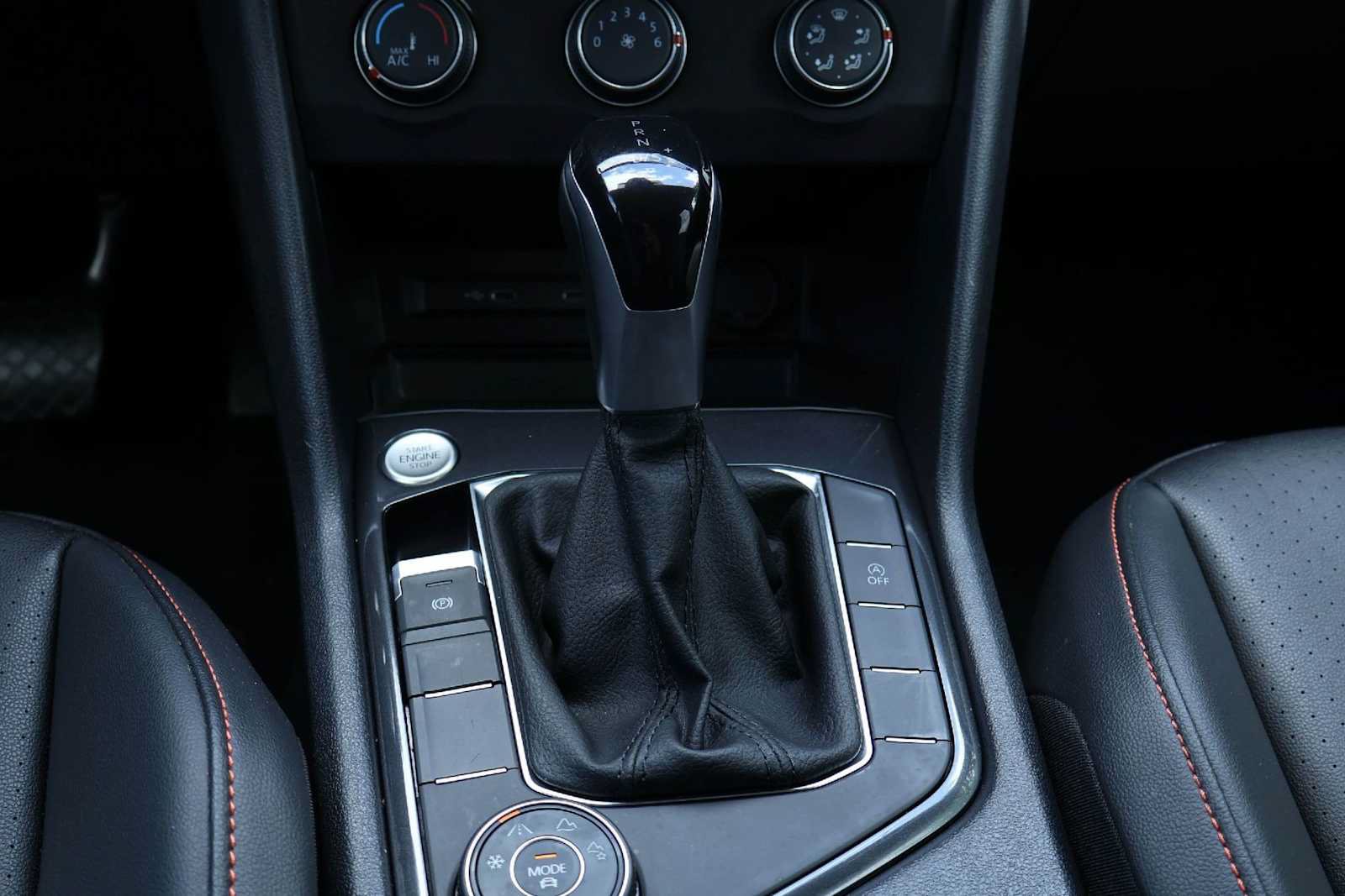 Used 2024 Volkswagen Tiguan Wolfsburg Edition AWD/4WD image 17