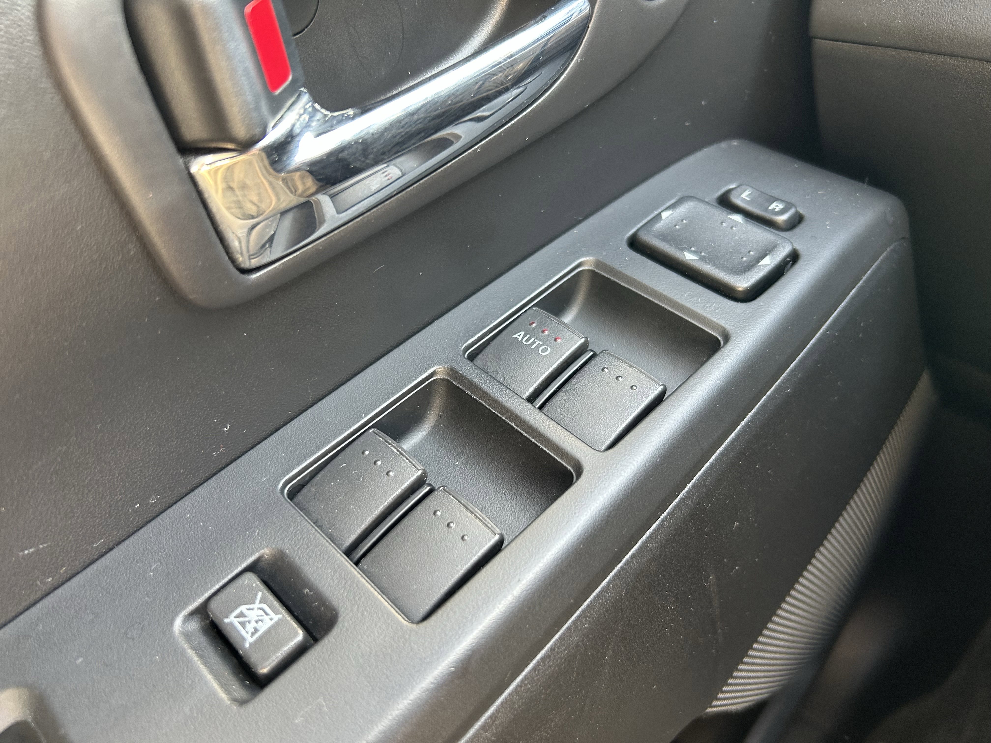 Used 2015 MAZDA MAZDA5 Grand Touring image 17