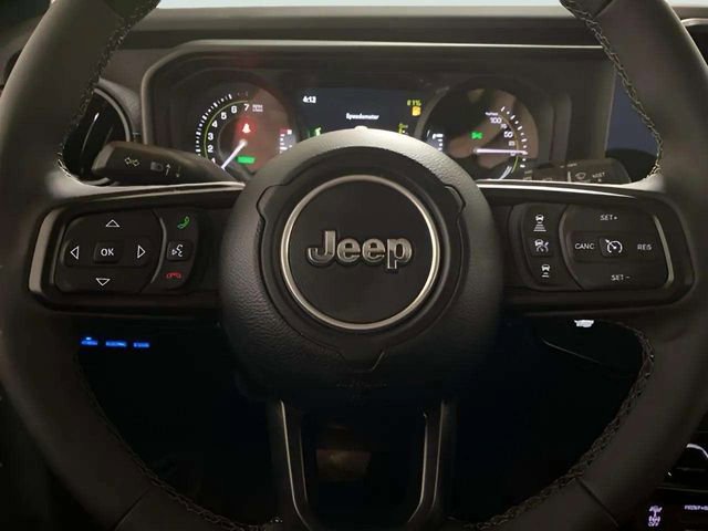 Used 2025 Jeep Wrangler Unlimited Rubicon 4xe w/ Convenience Group image 33