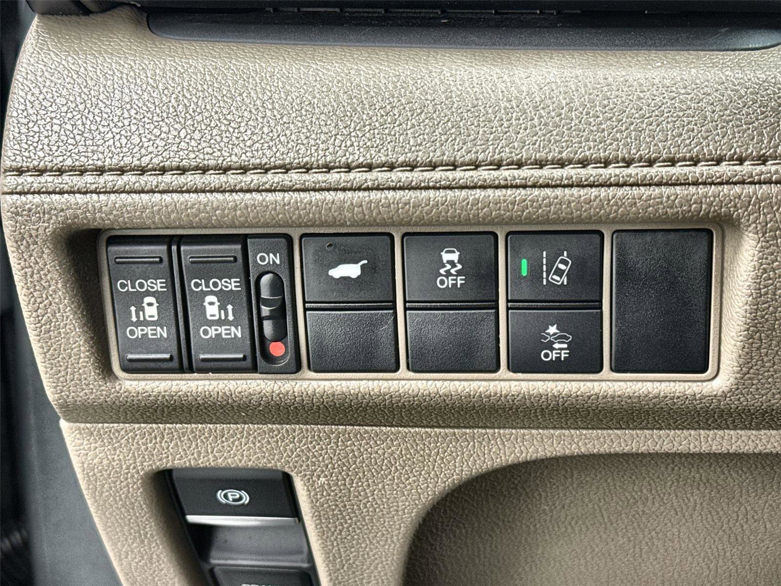 Used 2018 Honda Odyssey EX-L image 17