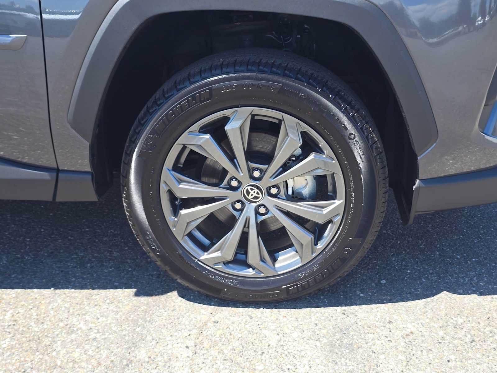 Certified 2025 Toyota RAV4 XLE Premium AWD/4WD image 9