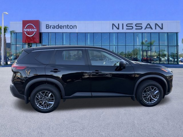 Certified 2023 Nissan Rogue S image 4