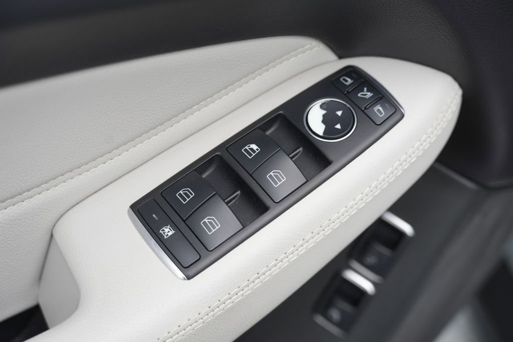 Used 2017 Mercedes-Benz GLS 450 4MATIC image 23