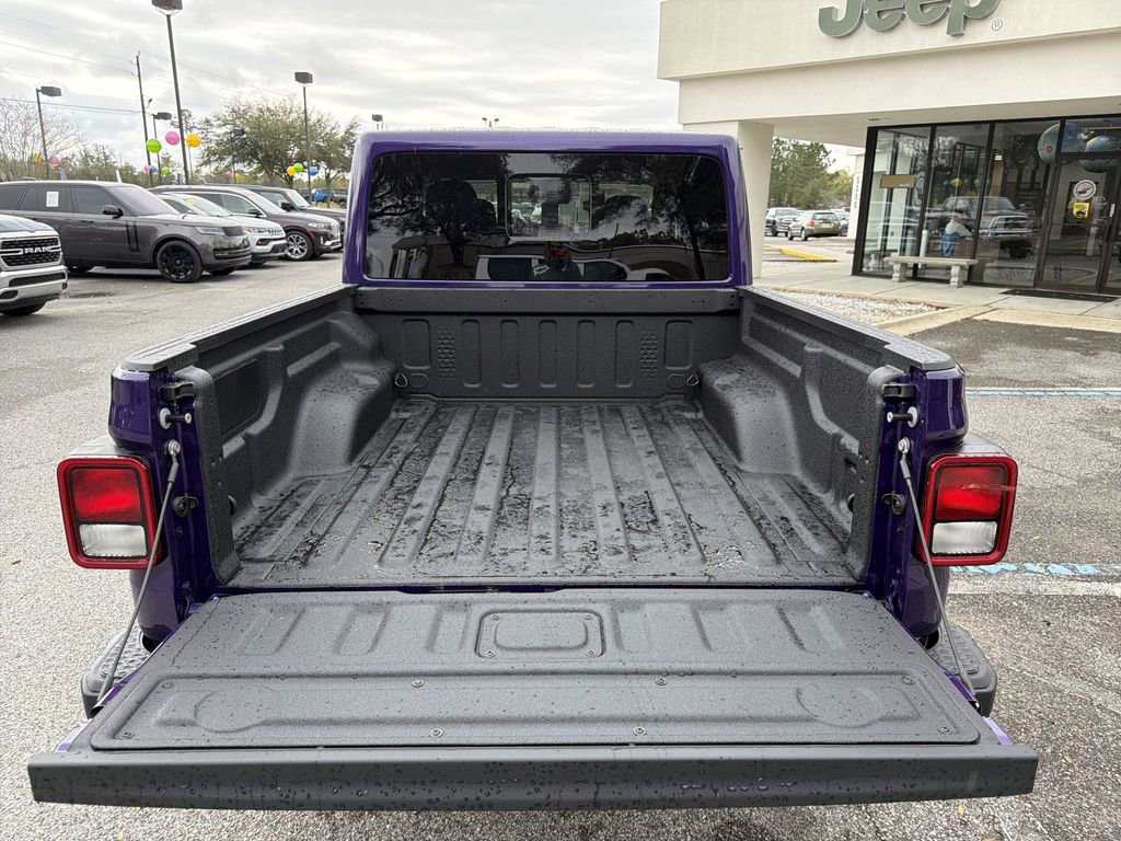 New 2026 Jeep Gladiator Sahara image 17