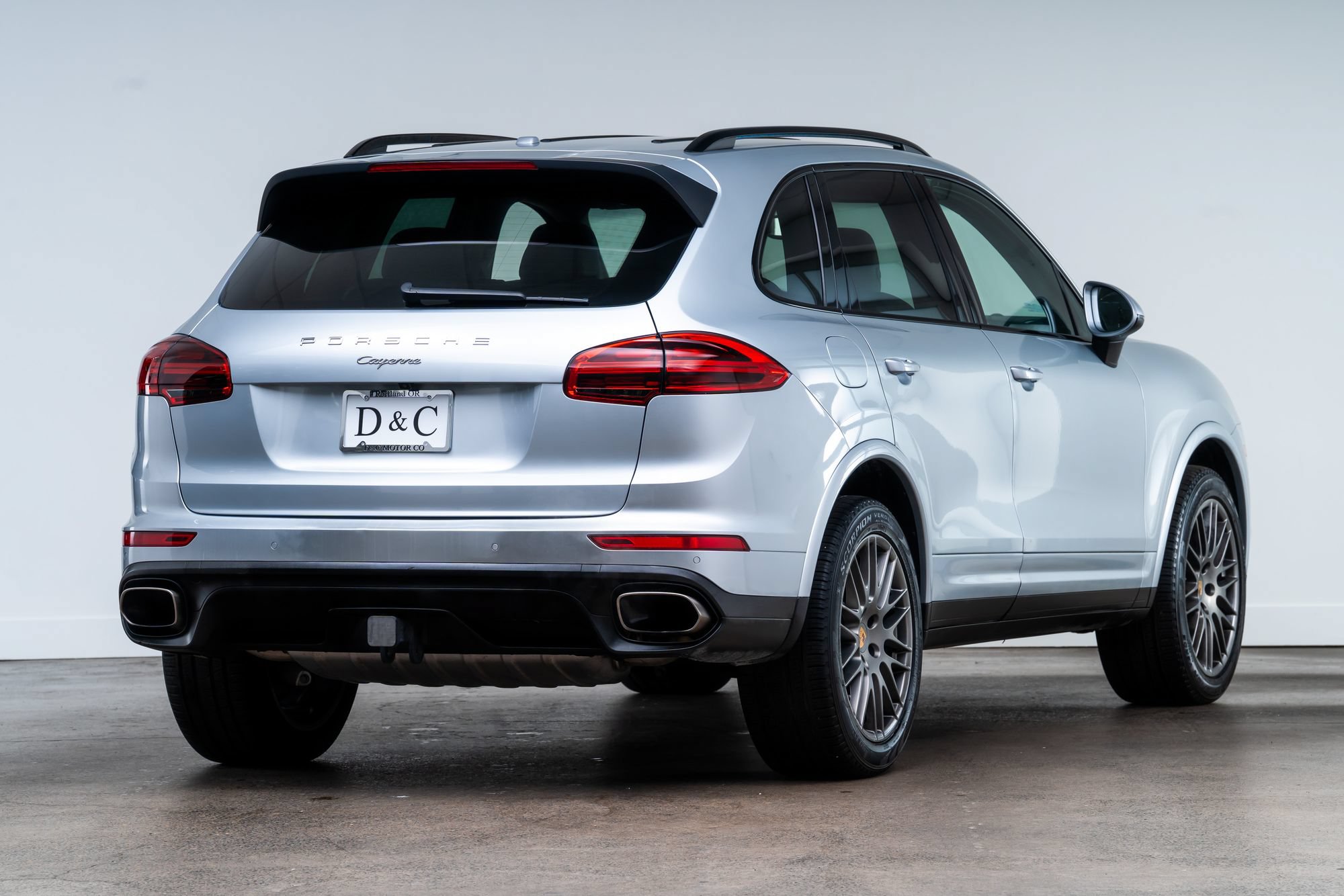 Used 2018 Porsche Cayenne Platinum Edition AWD/4WD image 5