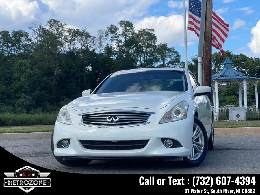 Used 2013 INFINITI G37 Journey w/ Premium Pkg image 12