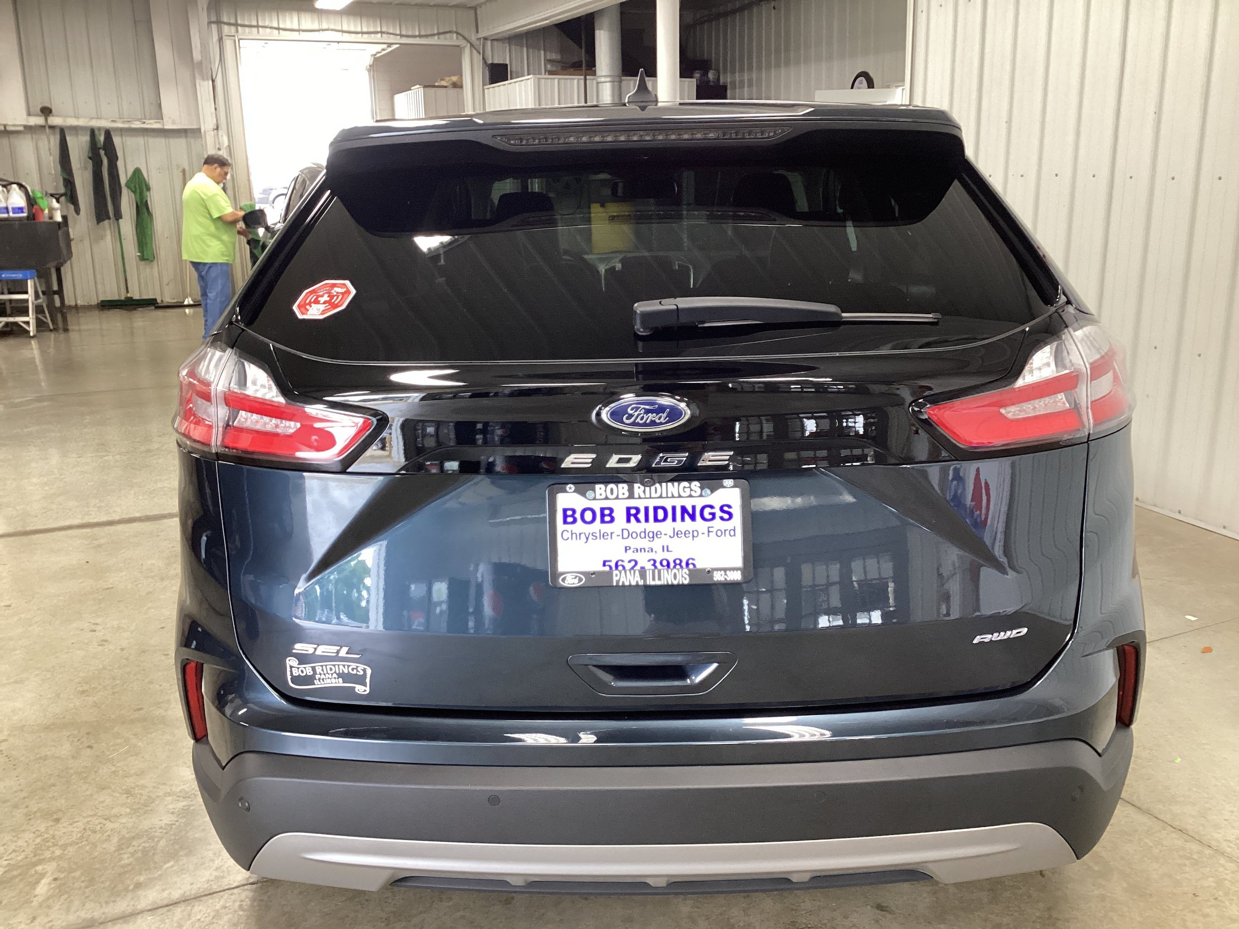 Used 2024 Ford Edge SEL w/ Convenience Package AWD/4WD image 4