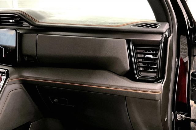 Used 2025 GMC Sierra 2500 AT4 w/ AT4 Premium Plus Package AWD/4WD image 19