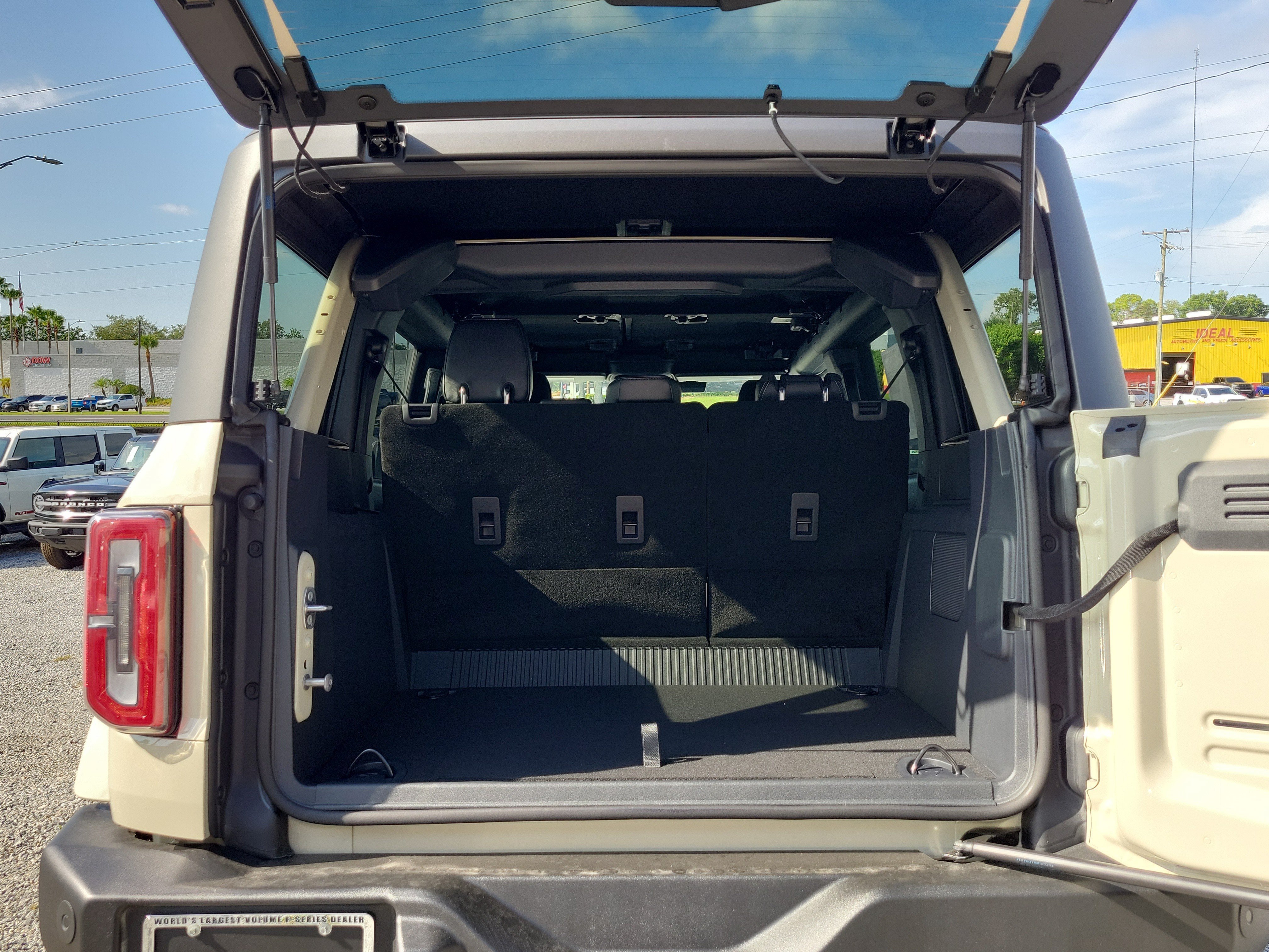 New 2026 Ford Bronco Outer Banks AWD/4WD image 10