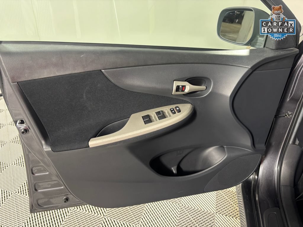 Used 2013 Toyota Corolla S FWD image 12