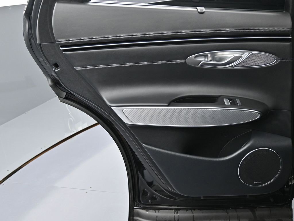 Used 2024 Genesis GV70 2.5T w/ Sport Prestige Package image 38