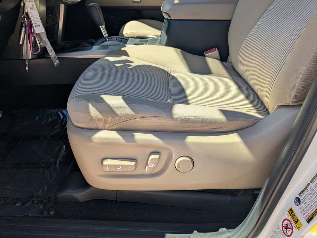 Used 2015 Toyota 4Runner SR5 image 7