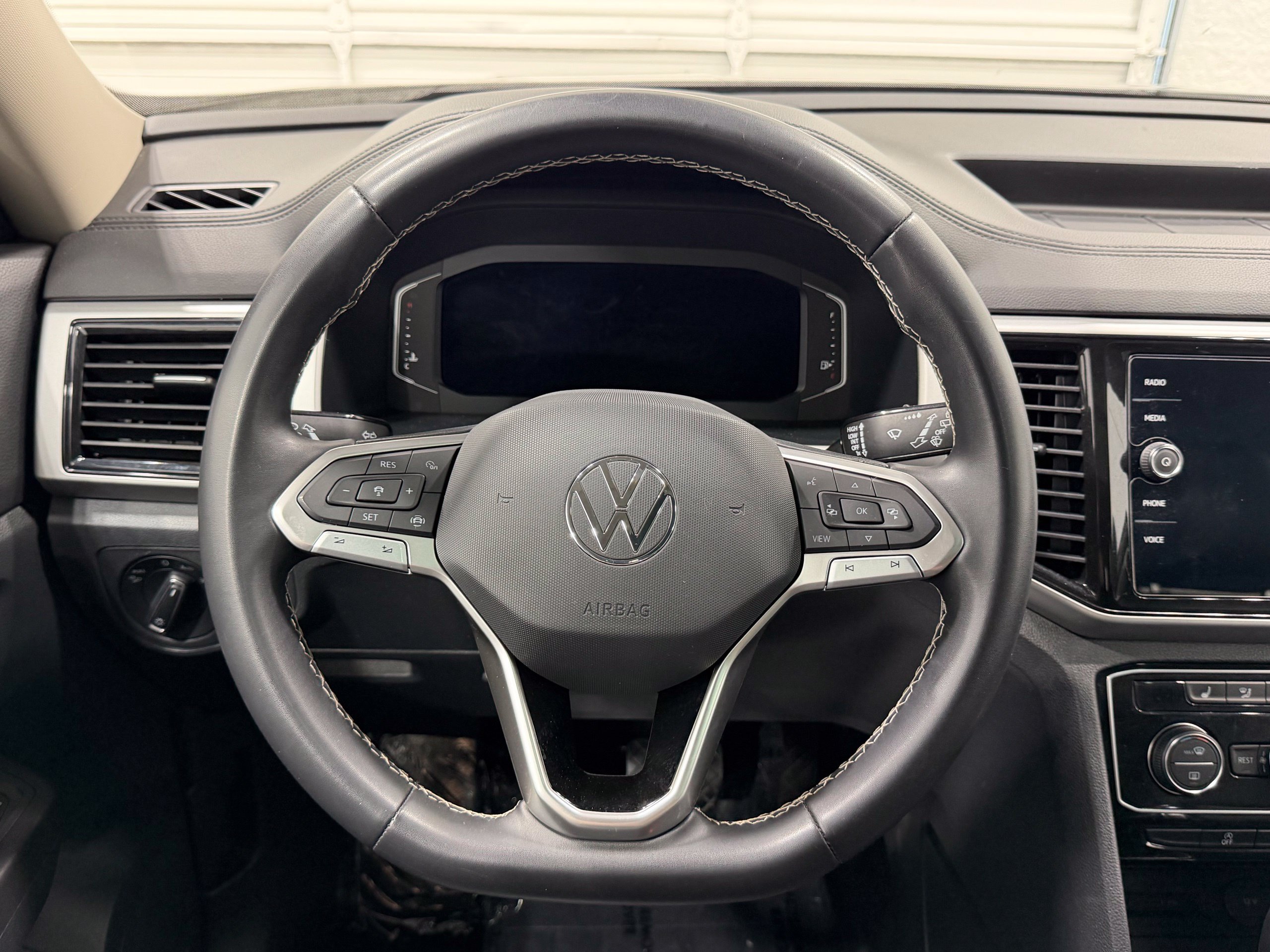 Used 2022 Volkswagen Atlas SE w/ Panoramic Sunroof Package AWD/4WD image 43