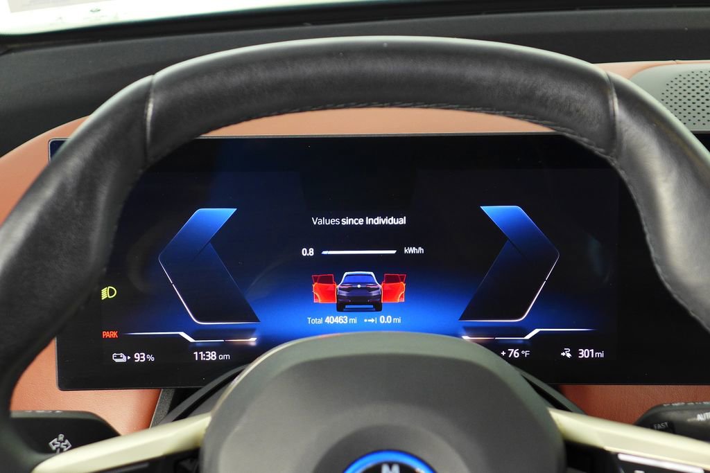 Used 2023 BMW iX xDrive50 w/ Sport Package image 27